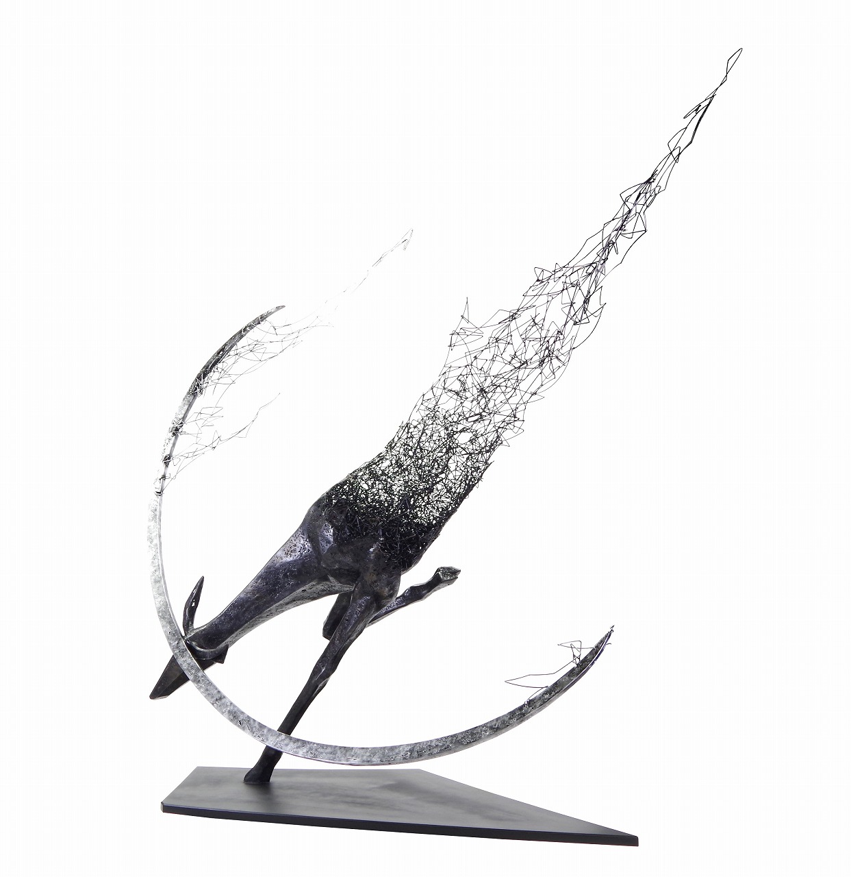 Tomohiro Inaba 《Landing Moon》Iron, Urethane Paint,Acrylic Paint, h3200×w3100×d1880mm